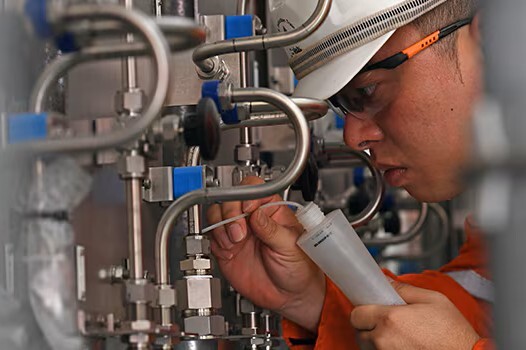 photography-field-engineer100_700x350